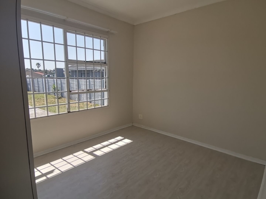 2 Bedroom Property for Sale in Sherwood Eastern Cape